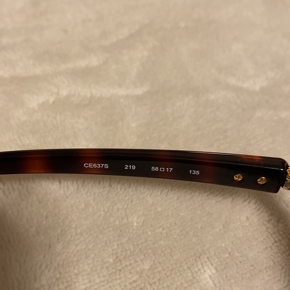 Chloe tortoise shell sunglasses. - Picture 5 of 10